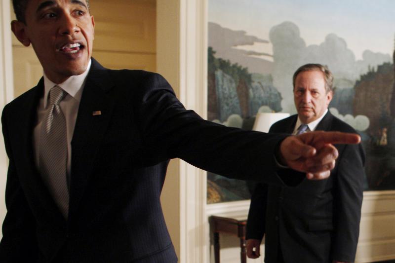 U.S. President Barack Obama and Larry Summers, Chairman of the White House&#039;s National Economic Council, in Washington, DC, June 2009